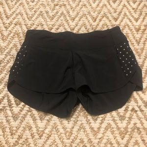 Black Lululemon Speed Shorts Size 4